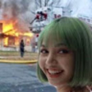 Meet your Posher, Chloe